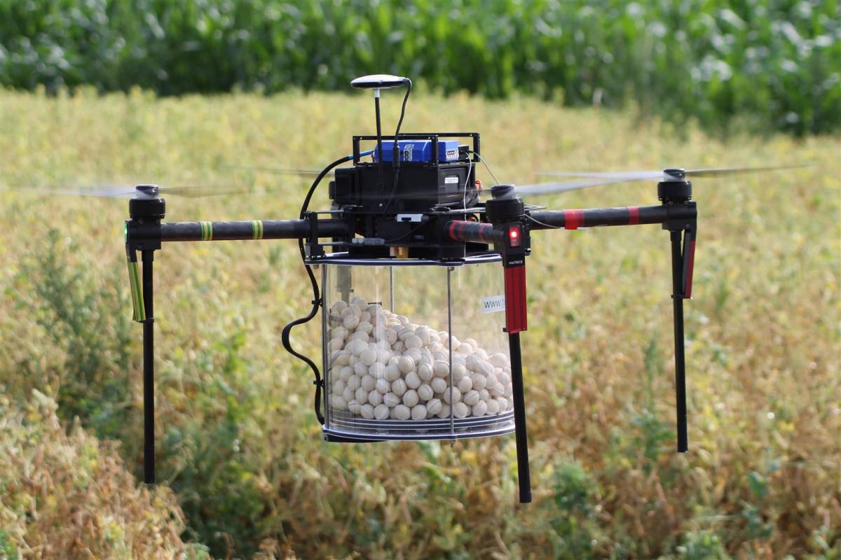 drony, rolnictwo, nawożenie