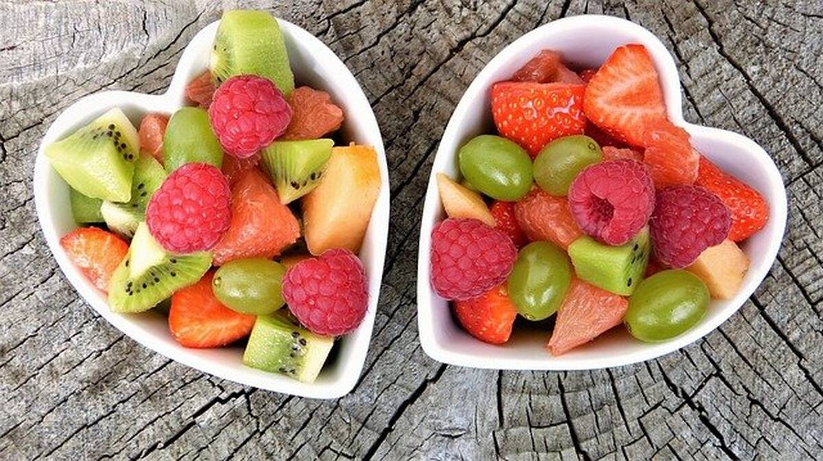 owoce w polmiskach